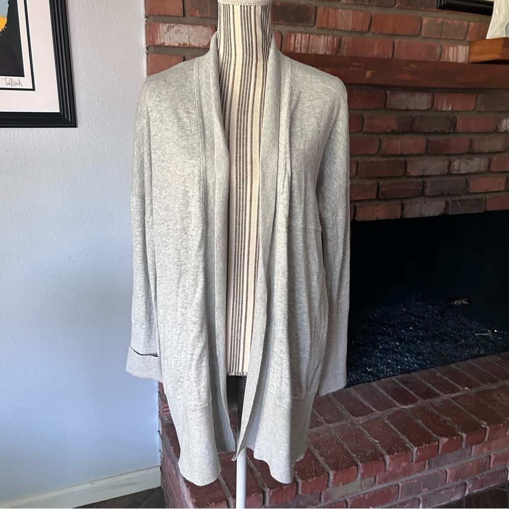 Amour Vert Gray Open Front Cardigan in Light Heather Grey Sz M